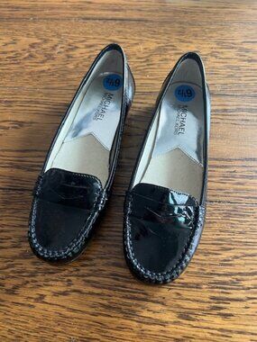 New w/tags Women's Michael Kors Upscale Shoes, Loafers, Size 6.5, Black, Leather